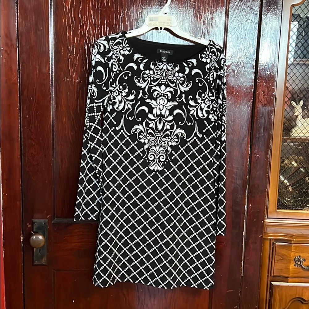 White House Black Market long sleeved dress